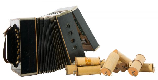 According The Accordion Its Historical Due » Early Music America